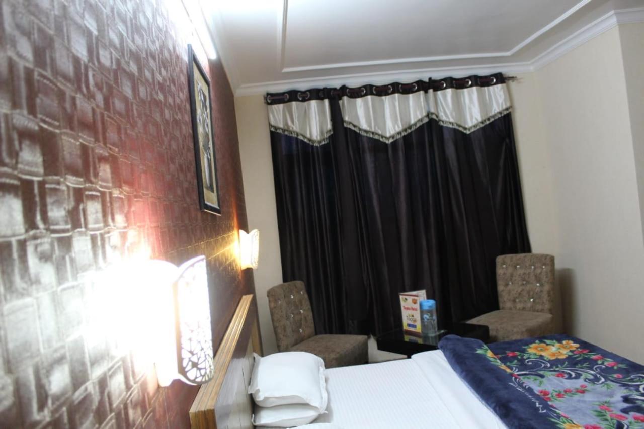 Hotel Topaz Dalhousie Bagian luar foto